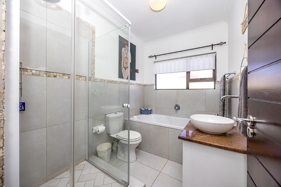 5 Bedroom Property for Sale in Parklands Western Cape